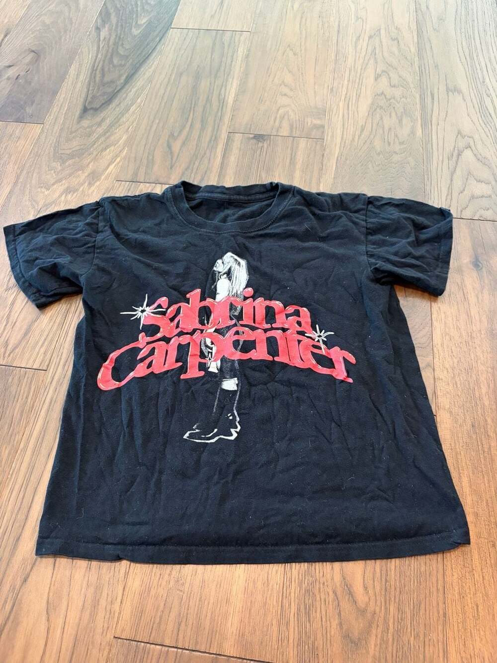 Sabrina Carpenter Graphic Concert T-Shirt Black and Red